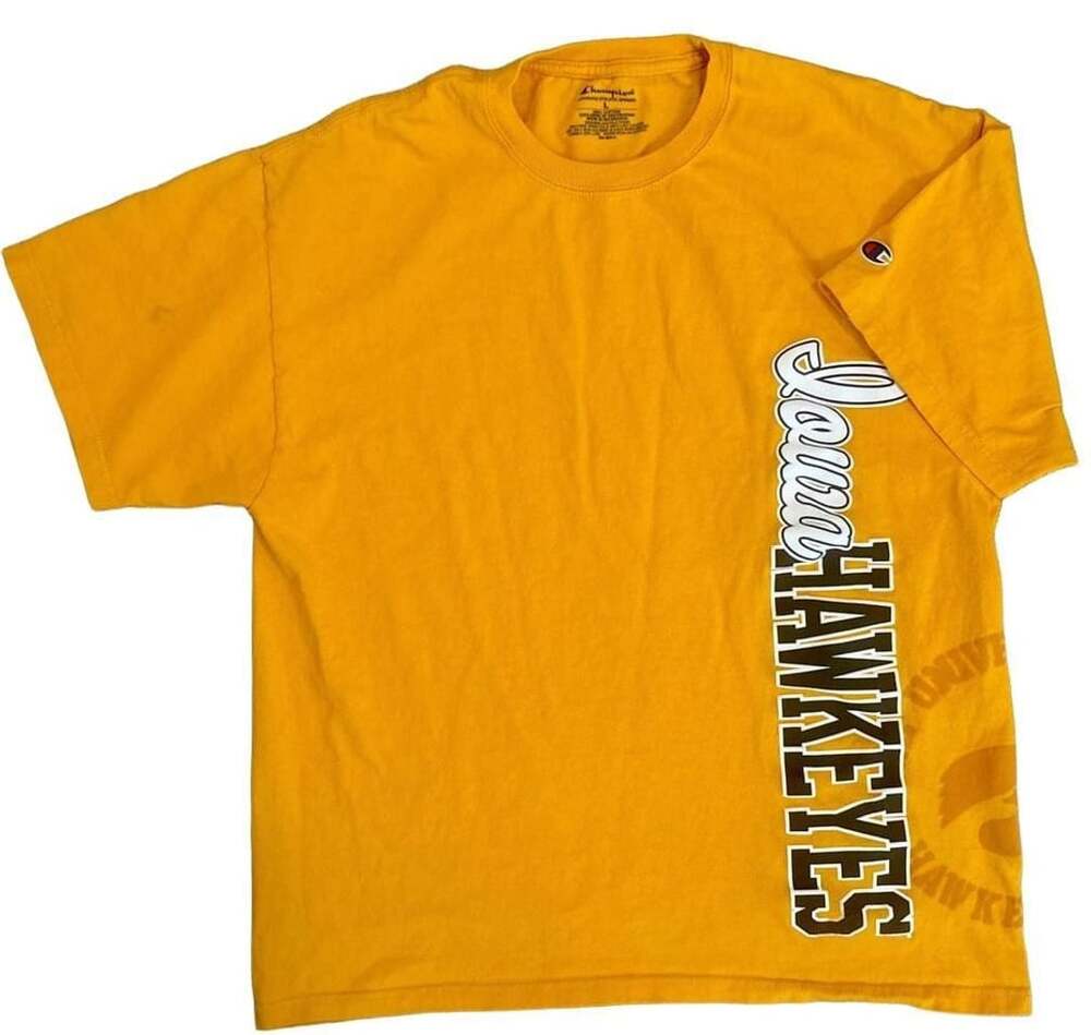 Champion Iowa Hawkeyes T Shirt L Gold Yellow Spellout Logo NCAA Y2K 100% Cotton